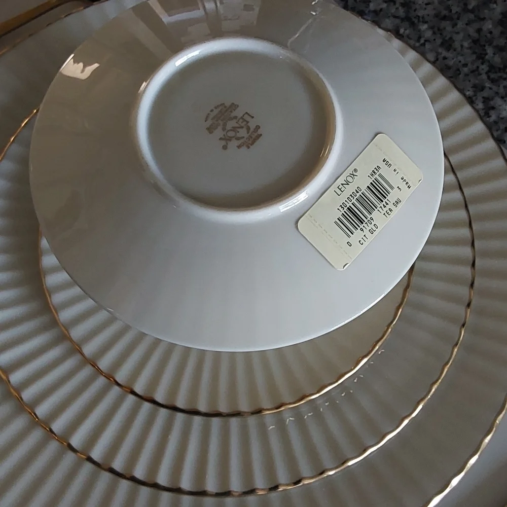LENOX CITATION GOLD 5‎ PIECES VINTAGE DINNER .